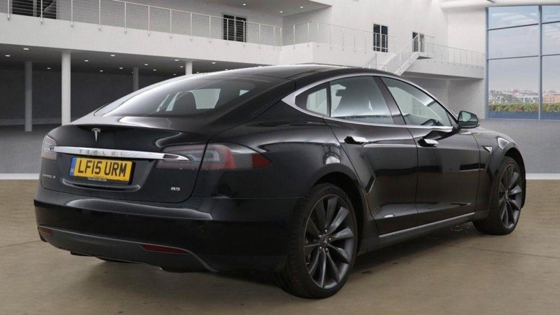 TESLA MODEL S