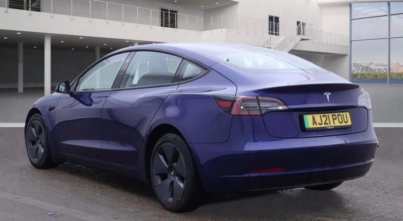 TESLA MODEL 3